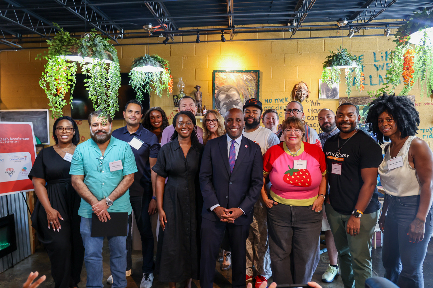 Meet Ten New City Entrepreneurs - DoorDash Accelerator for Local Businesses Grads logo